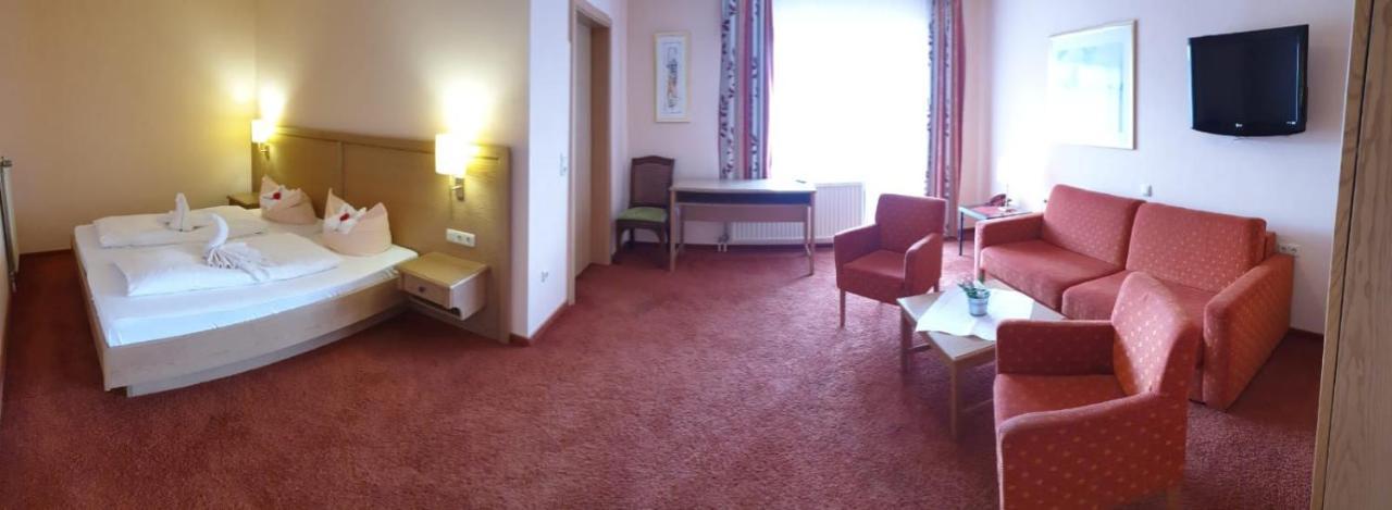 Hotel Igelstadt Fürstenberg Екстериор снимка