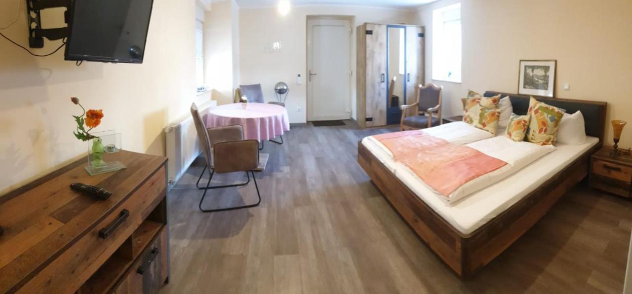 Hotel Igelstadt Fürstenberg Екстериор снимка