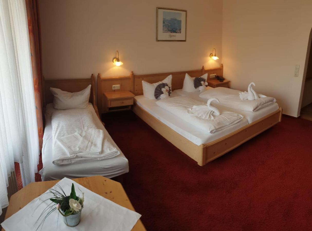 Hotel Igelstadt Fürstenberg Екстериор снимка