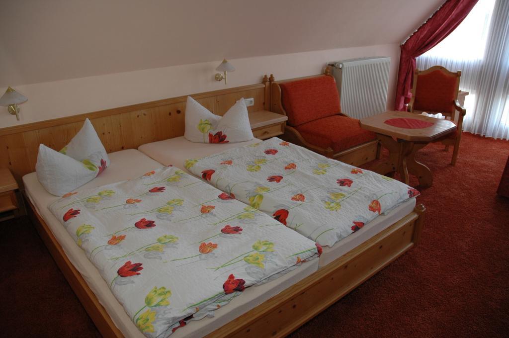 Hotel Igelstadt Fürstenberg Екстериор снимка